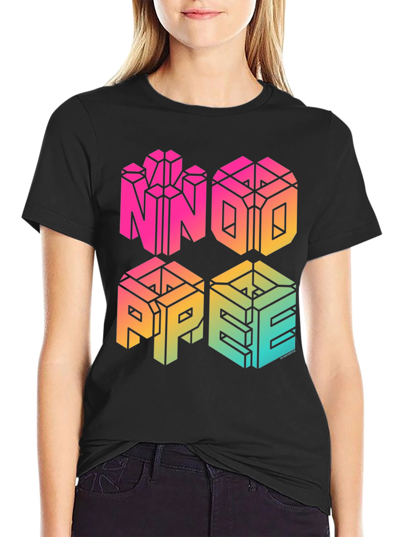 NNNO PPEE Graphic T-Shirt - Bold & Vibrant Design