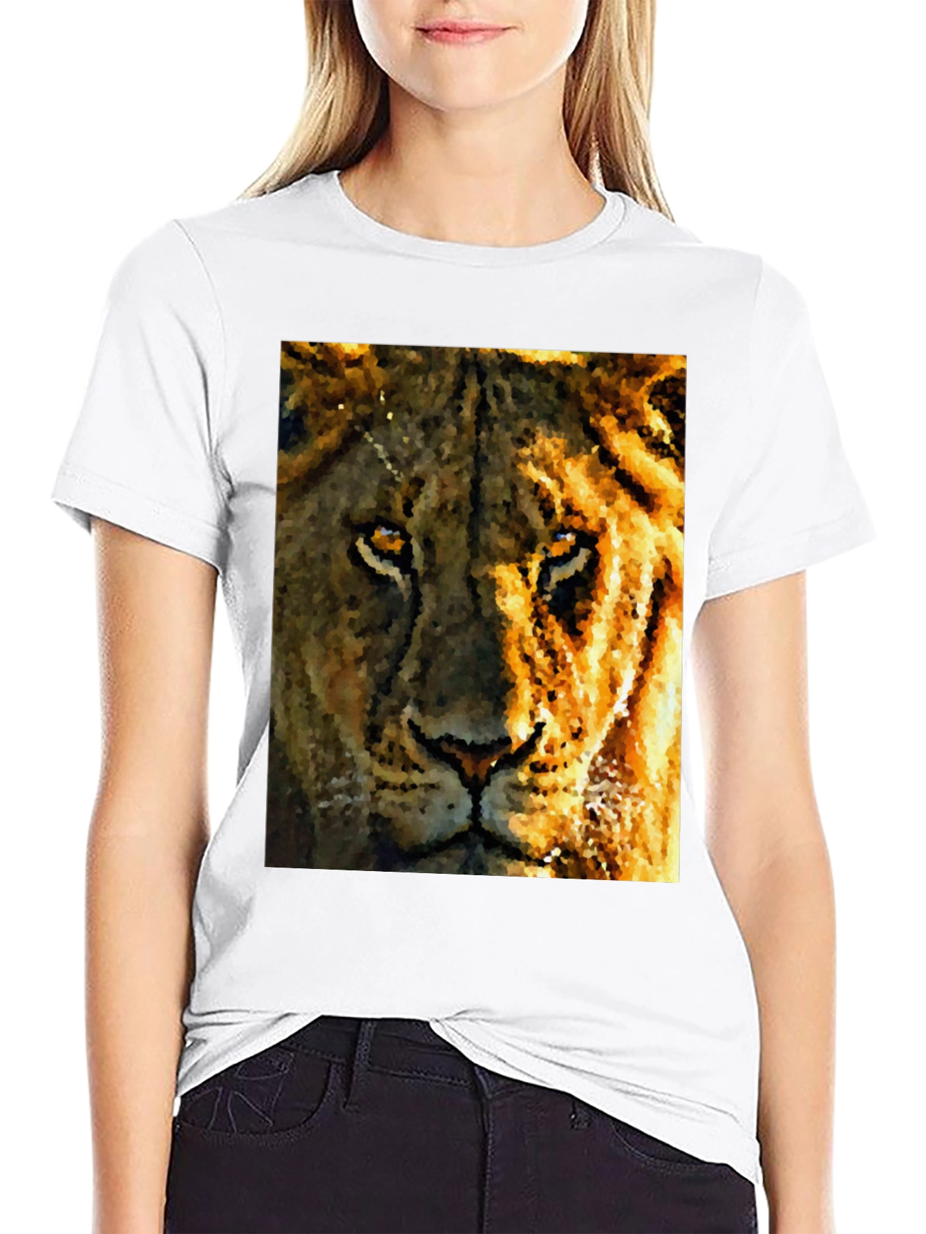 Lion Graphic Tee - Bold Animal Print T-Shirt