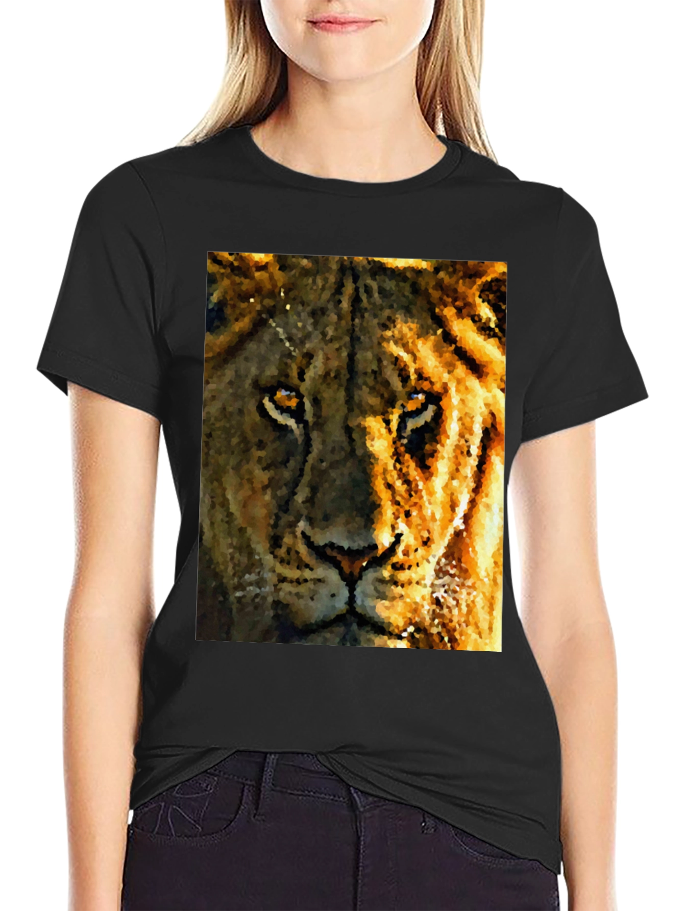 Lion Graphic Tee - Bold Animal Print T-Shirt