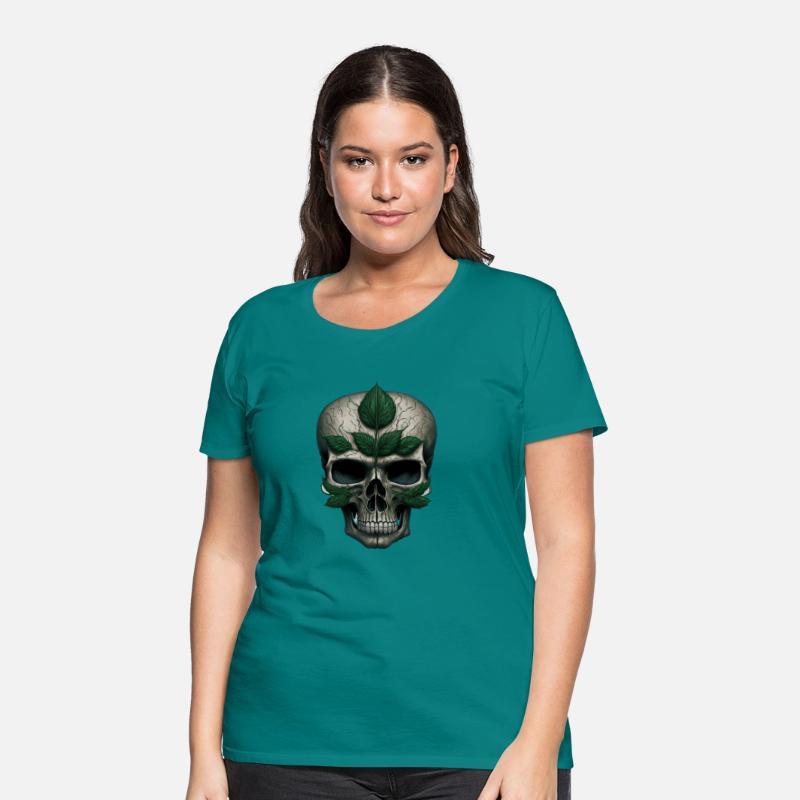skull with a four-leaf clover in the center T-shir
