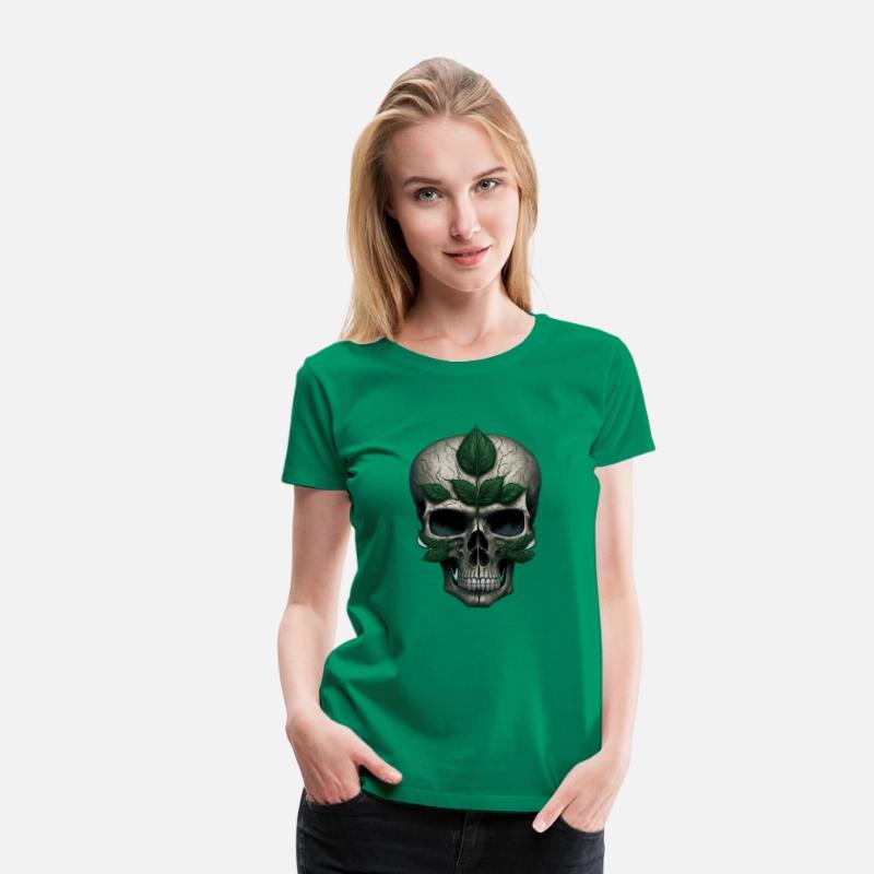 skull with a four-leaf clover in the center T-shir